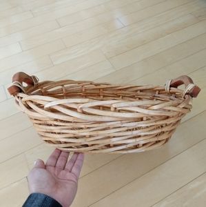 Wicker rattan basket